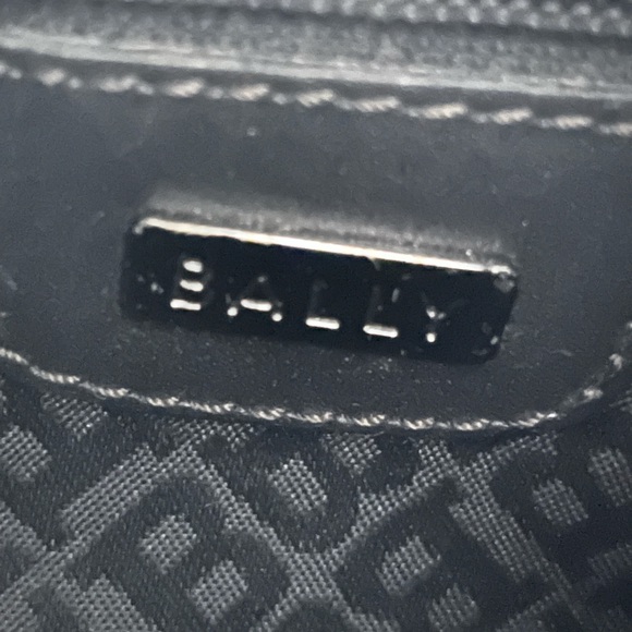 Authentic women’s Bally purse - Picture 4 of 4